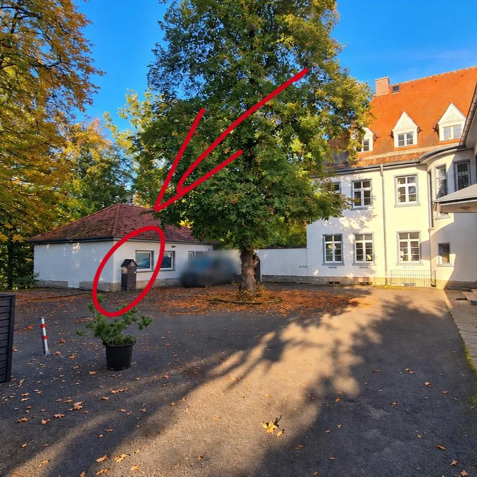 Einfahrt in den Innenhof