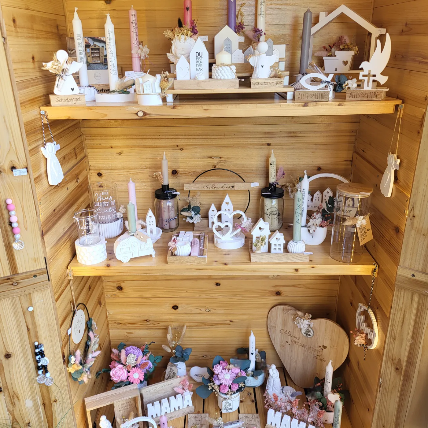 Geburtstagsgeschenke bei Dekoschränkchen Dörfles-Esbach